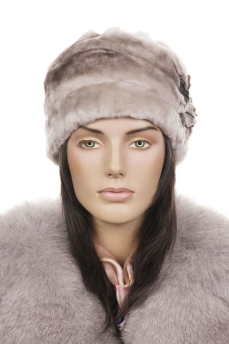 Купить Шапка женская из мутона в каталоге