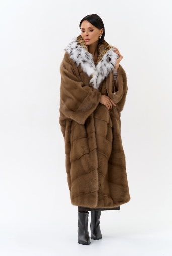 Миниатюра фотографии Шуба из меха норки с капюшоном из меха рыси