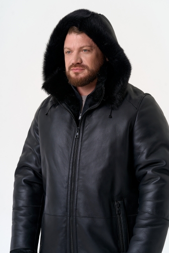 Миниатюра фотографии Мужская дубленка черного цвета с капюшоном