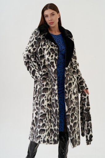 Миниатюра фотографии Пальто из эко меха с леопардовым принтом