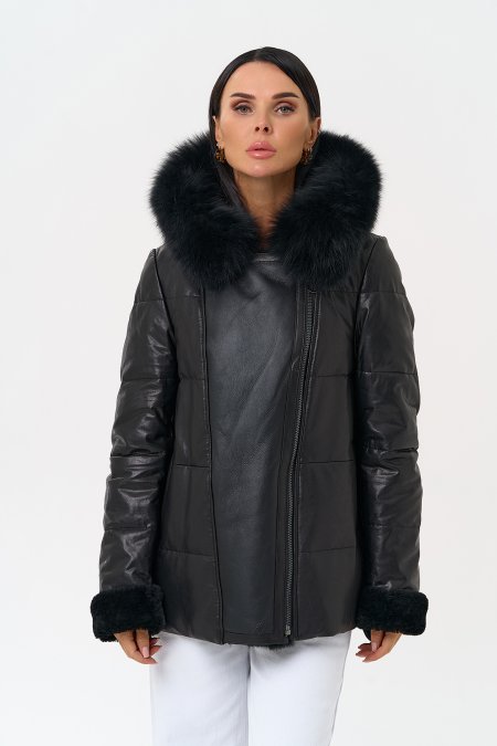 Купить Короткий пуховик из натуральной кожи с капюшоном в каталоге
