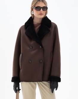 Купить Женская двухсторонняя дубленка из эко кожи с английским воротником в каталоге