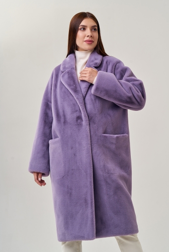 Миниатюра фотографии Женское пальто из искусственного цвета 