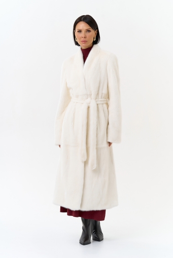 Миниатюра фотографии Белая шуба из меха норки с поясом