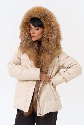 Миниатюра фотографии Женский пуховик из эко кожи с отделкой из натуральной лисы