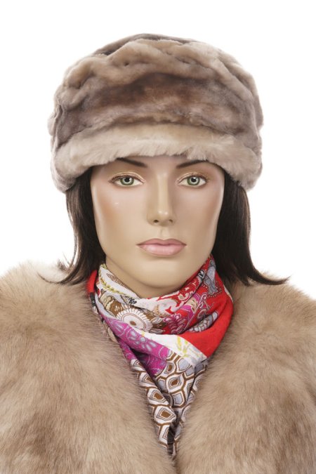 Купить Шапка женская из мутона в каталоге