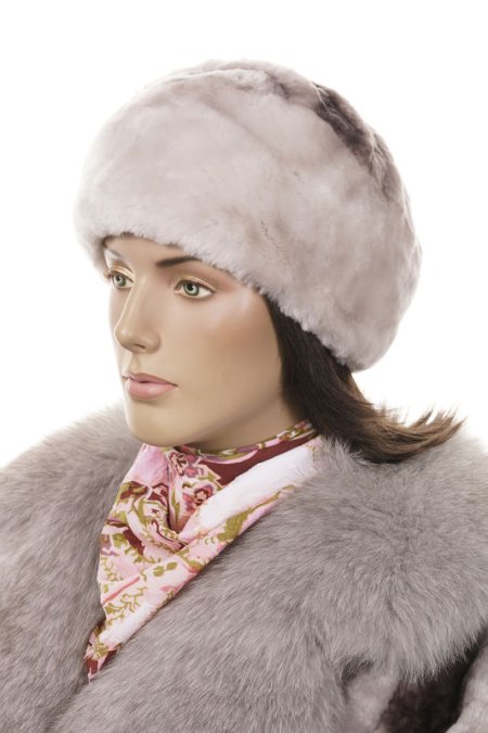 Купить Шапка женская из мутона в каталоге