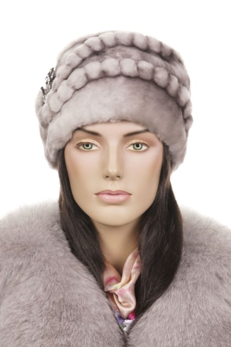 Купить Шапка женская из мутона в каталоге