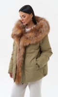 Миниатюра фотографии Пуховик с капюшоном из меха лисы