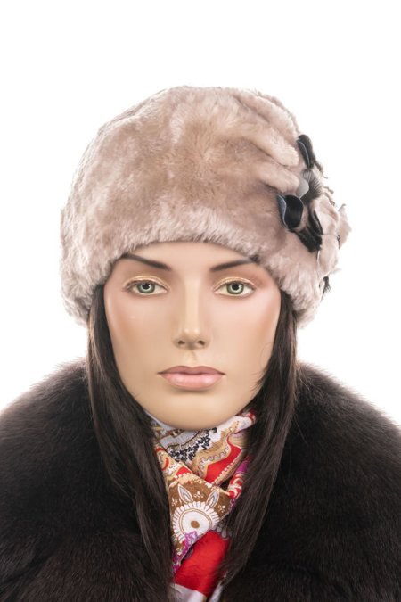 Купить Шапка женская из мутона в каталоге