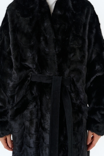 Миниатюра фотографии Шуба из меха норки с поясом