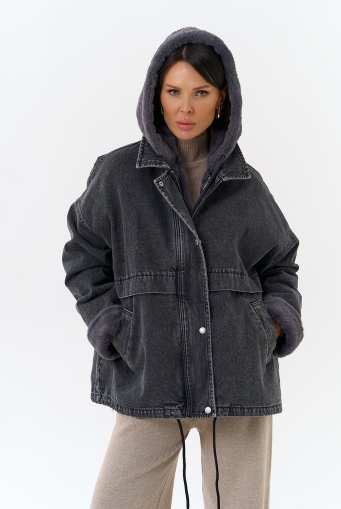 Миниатюра фотографии Женская утепленная джинсовая куртка с отделкой из эко меха