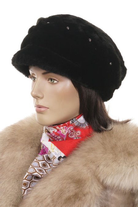 Купить Шапка женская из мутона в каталоге
