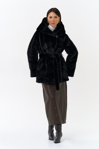 Миниатюра фотографии Женская шуба из эко меха с капюшоном