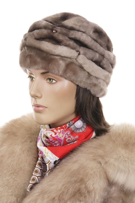 Купить Шапка женская из мутона в каталоге