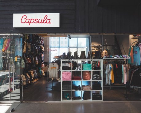 Capsula