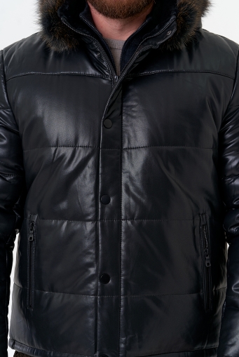 Миниатюра фотографии Пуховик из эко кожи с капюшоном из меха енота