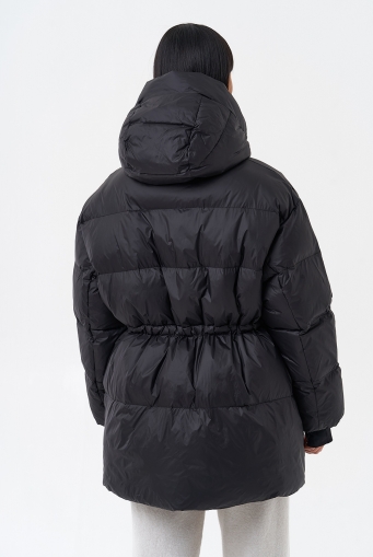 Миниатюра фотографии Женский пуховик черного цвета