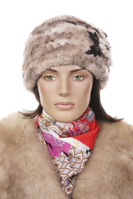 Купить Шапка женская из мутона в каталоге