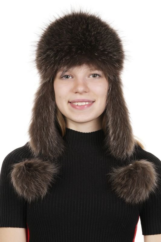 Миниатюра фотографии Шапка женская из натуральной кожи с енотом