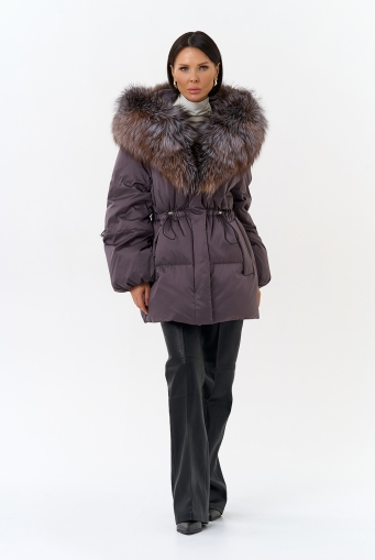 Миниатюра фотографии Женский пуховик с капюшоном из меха блюфрост