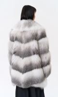 Миниатюра фотографии Шуба из белой лисы