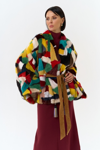 Миниатюра фотографии Яркая шуба из меха норки