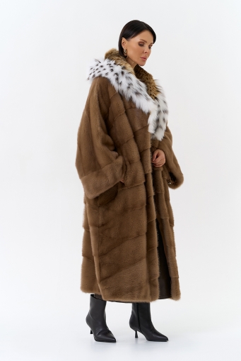 Миниатюра фотографии Шуба из меха норки с капюшоном из меха рыси