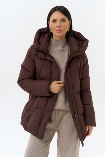 Миниатюра фотографии Женский пуховик с поясом