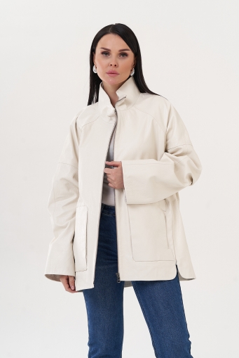 Миниатюра фотографии Удлиненная куртка из натуральной кожи белого цвета