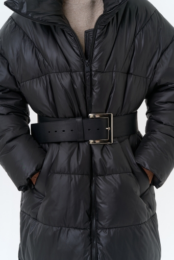 Миниатюра фотографии Женский пуховик с воротником стойкой