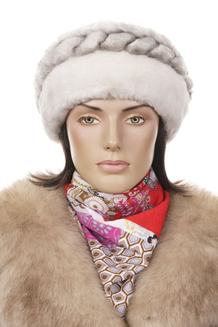 Купить Шапка женская из мутона в каталоге